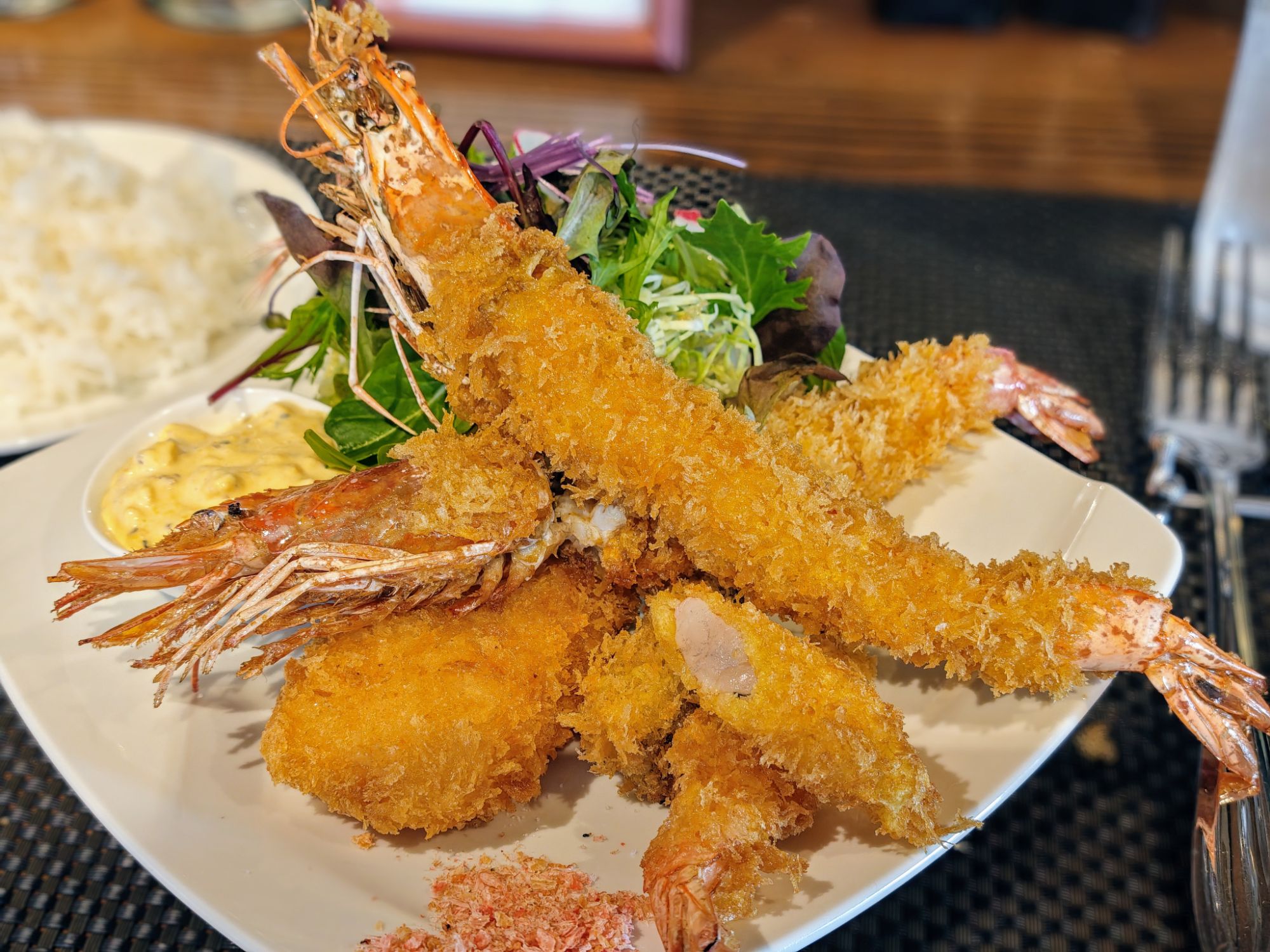 TOKYO エビフライの４種盛り合わせ