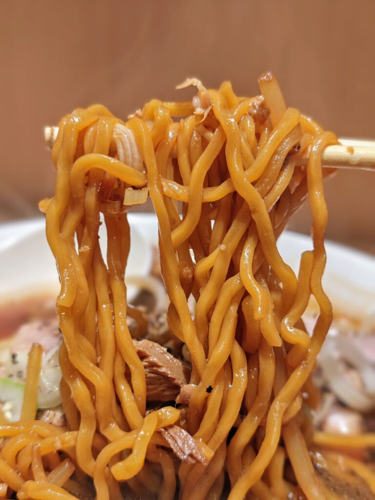 高田馬場の「札幌 六坊」の森住製麺製の麺