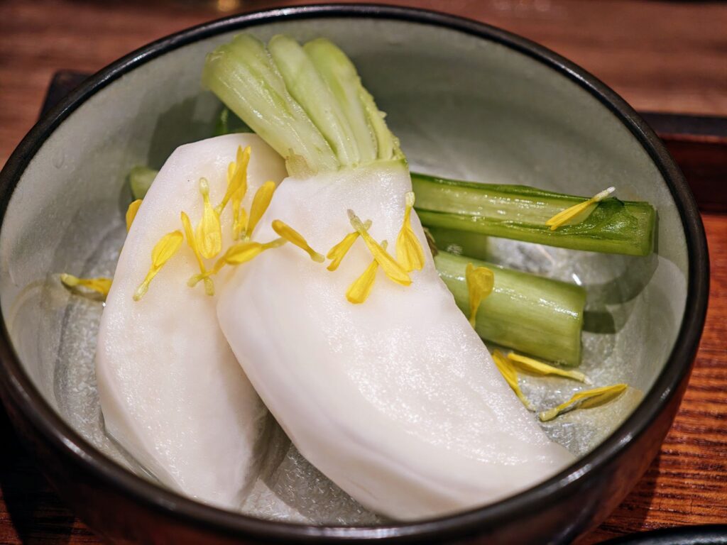 代々木上原「焼鳥 弥栄」の前菜