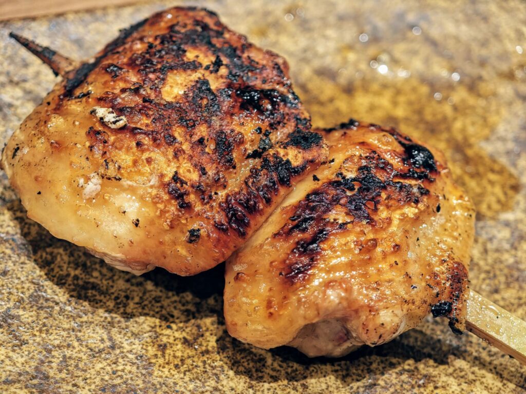 代々木上原「焼鳥 弥栄」の手羽先