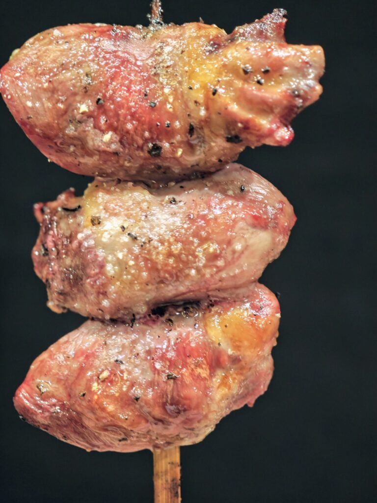 代々木上原「焼鳥 弥栄」のはつ