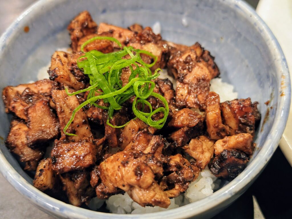 赤坂「Ramen 翡翠」のカクキュー八丁味噌お肉ご飯