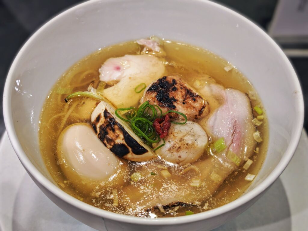 赤坂「Ramen 翡翠」の特製塩ラーメン