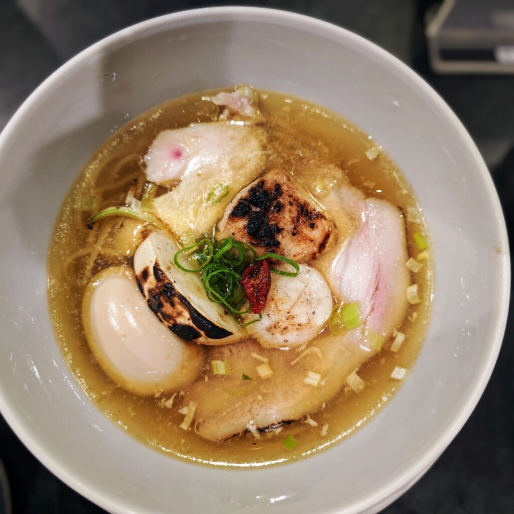赤坂「Ramen 翡翠」の特製塩ラーメン