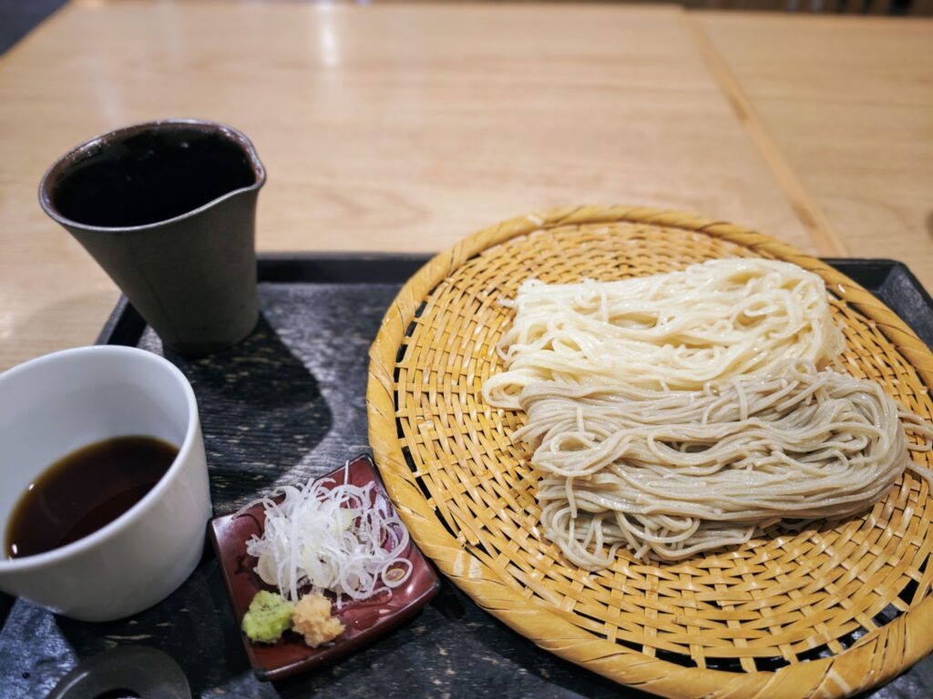 秋葉原「手打ち蕎麦切り 匠」の麦夫婦