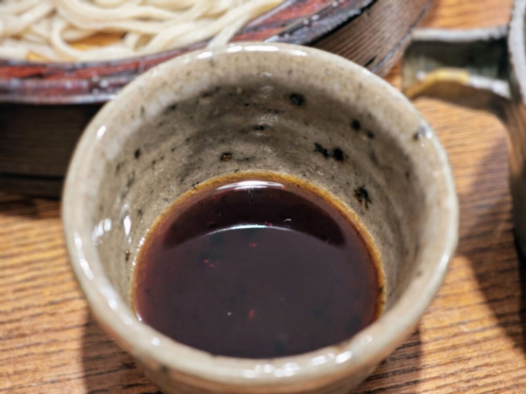 千歳烏山「東白庵かりべ」のつゆ