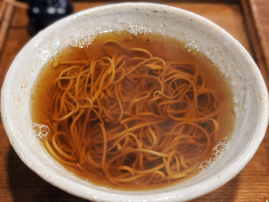 千歳烏山「東白庵かりべ」のかけそば