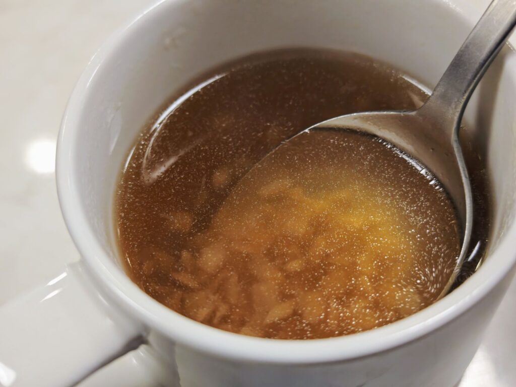 小岩「洋食喫茶 小山」のコンソメスープ
