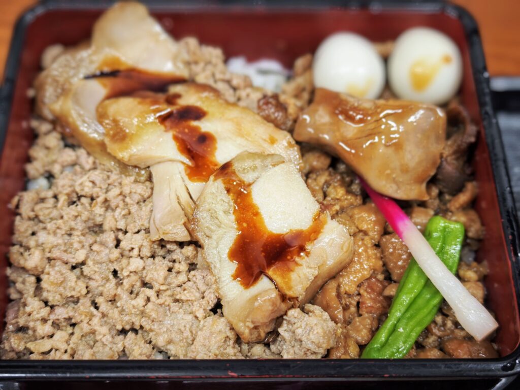 築地場外市場「鳥めし 鳥藤 分店」のとり重