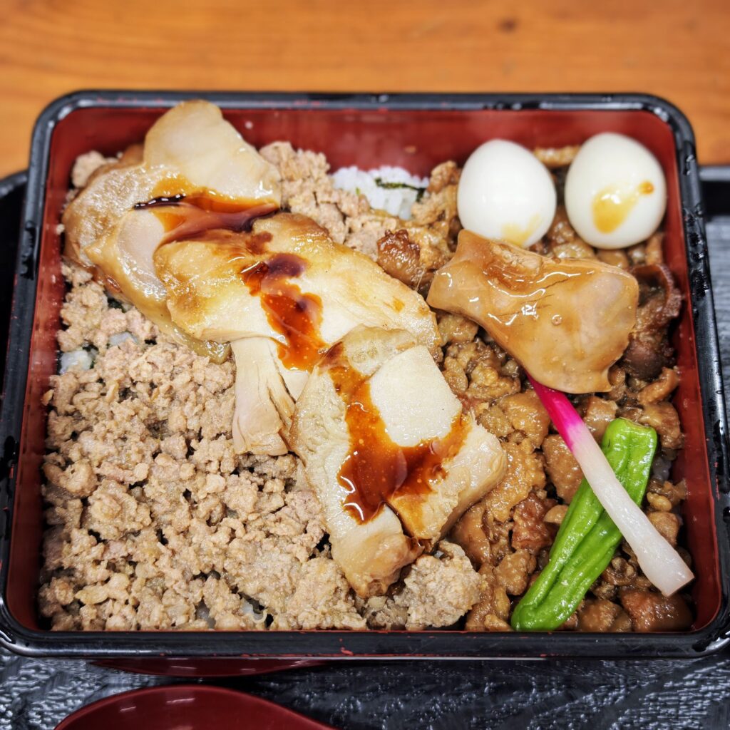 築地場外市場「鳥めし 鳥藤 分店」のとり重