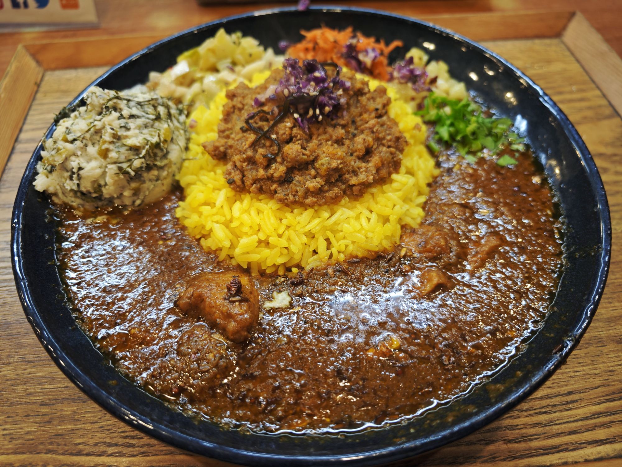 高円寺「スパイスカレー青藍」のカレーZ定食２種盛り