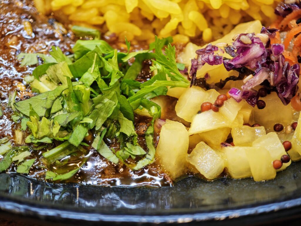 高円寺「スパイスカレー青藍」のカレーZ定食2種盛り